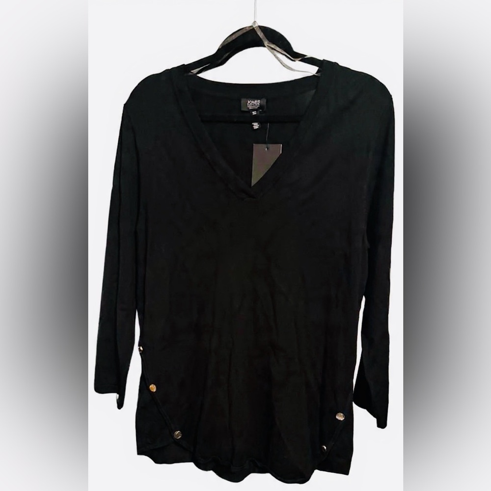 Jones New York Signature- V-Neck Sweater- Medium